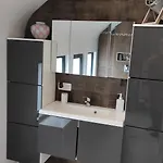 La Maison Blanche A Hermeton Sur Meuse Rum i privatbostad