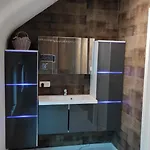 La Maison Blanche A Hermeton Sur Meuse * Hastiere-par-dela