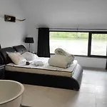 Rum i privatbostad La Maison Blanche A Hermeton Sur Meuse