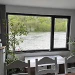 La Maison Blanche A Hermeton Sur Meuse