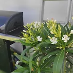 La Maison Blanche A Hermeton Sur Meuse * Hastiere-par-dela