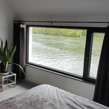 La Maison Blanche A Hermeton Sur Meuse Hastiere-par-dela