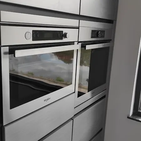 La Maison Blanche A Hermeton Sur Meuse