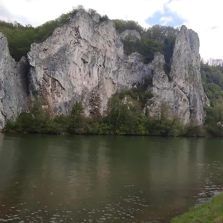 La Maison Blanche A Hermeton Sur Meuse