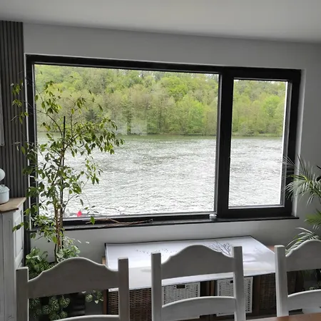 La Maison Blanche A Hermeton Sur Meuse
