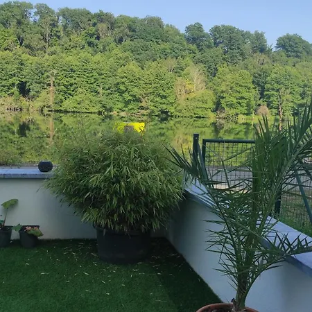 La Maison Blanche A Hermeton Sur Meuse * Hastiere-par-dela
