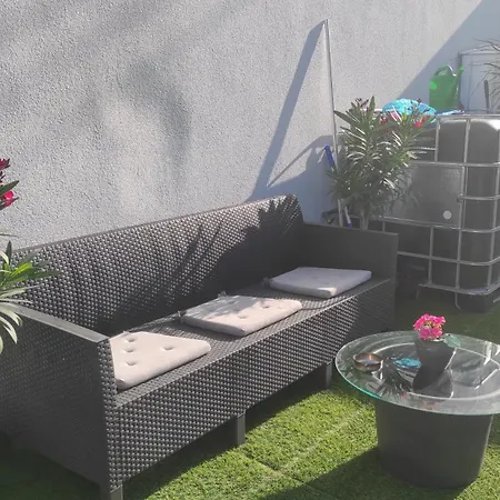 La Maison Blanche A Hermeton Sur Meuse * Hastière-par-delà