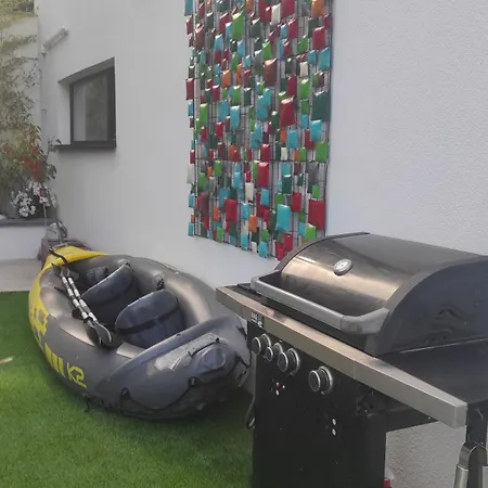 La Maison Blanche A Hermeton Sur Meuse *