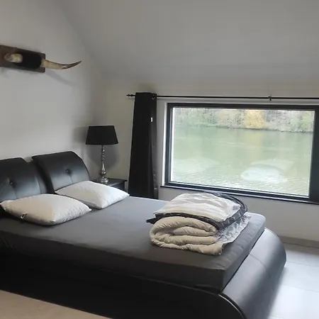 La Maison Blanche A Hermeton Sur Meuse *