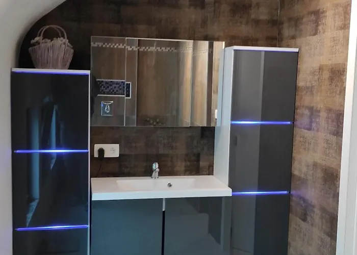 La Maison Blanche A Hermeton Sur Meuse * Hastière-par-delà