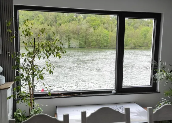 La Maison Blanche A Hermeton Sur Meuse