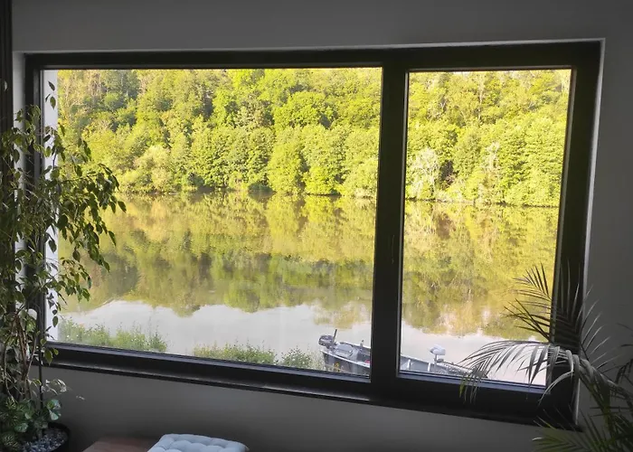 Homestay szállás La Maison Blanche A Hermeton Sur Meuse *