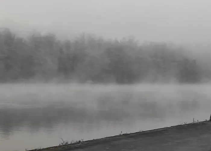 La Maison Blanche A Hermeton Sur Meuse Homestay szállás