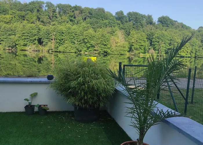 La Maison Blanche A Hermeton Sur Meuse * Hastière-par-delà