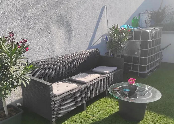 La Maison Blanche A Hermeton Sur Meuse * Hastière-par-delà