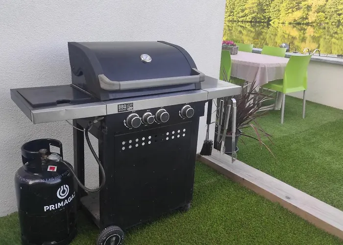 La Maison Blanche A Hermeton Sur Meuse *