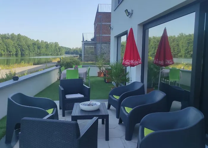 La Maison Blanche A Hermeton Sur Meuse Homestay szállás *