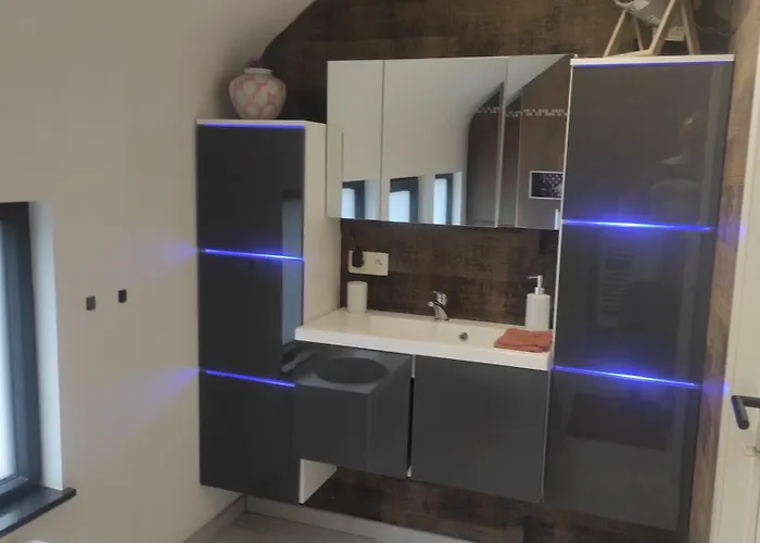 La Maison Blanche A Hermeton Sur Meuse Homestay szállás *