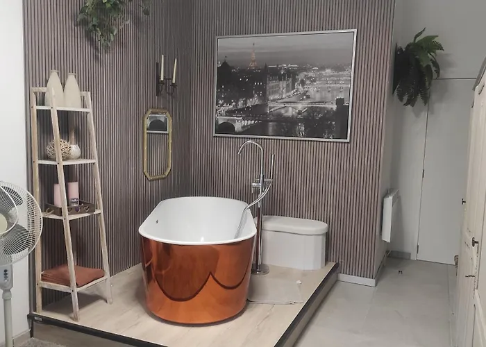 La Maison Blanche A Hermeton Sur Meuse * Hastière-par-delà