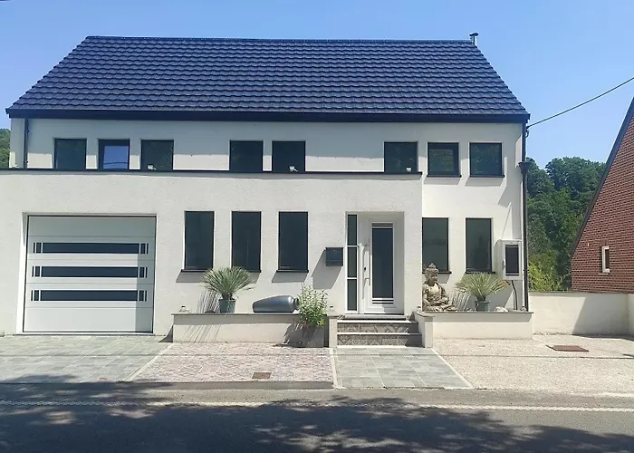 La Maison Blanche A Hermeton Sur Meuse *